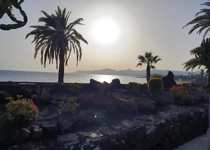 Atalaya Ground Floor Poolside Lejlighed Puerto del Carmen (Lanzarote)
